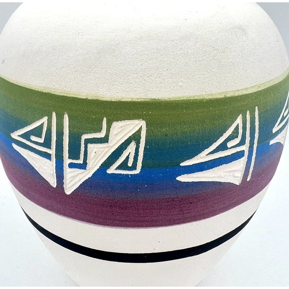 Navajo Hand Etched Pottery Vase Colorful Native American Signed Southwest 5.5" - Picture 5 of 7